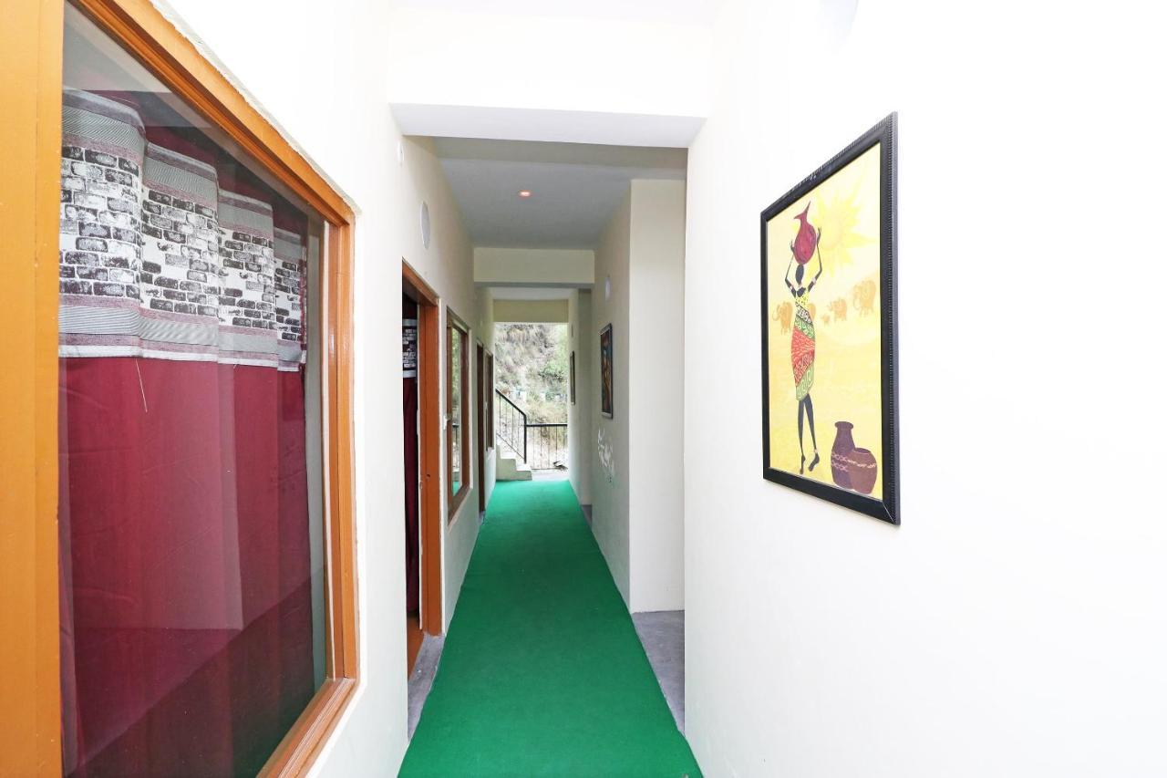 Oyo 13728 Hotel Kempty Valley View Hotel & Restaurant Мусори Екстериор снимка