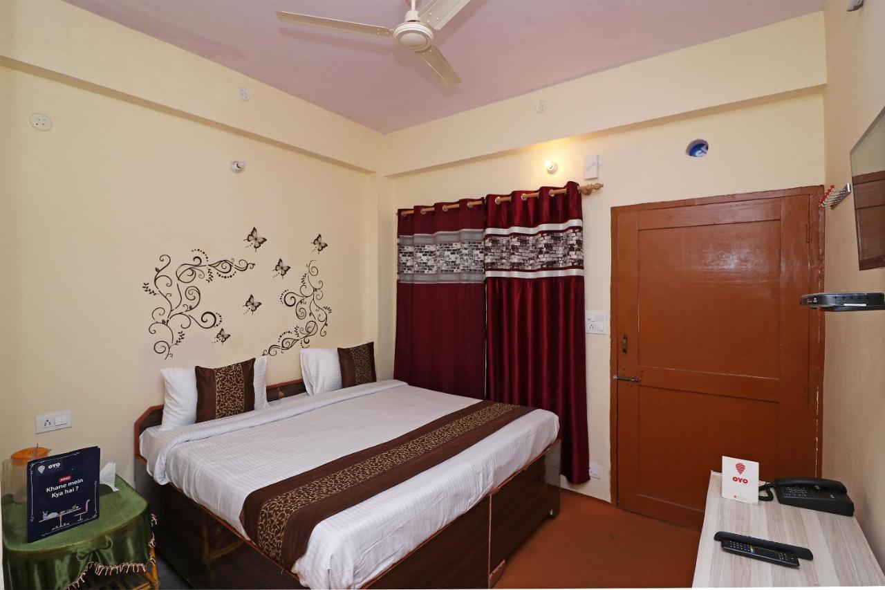 Oyo 13728 Hotel Kempty Valley View Hotel & Restaurant Мусори Екстериор снимка