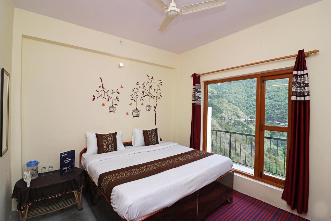 Oyo 13728 Hotel Kempty Valley View Hotel & Restaurant Мусори Екстериор снимка