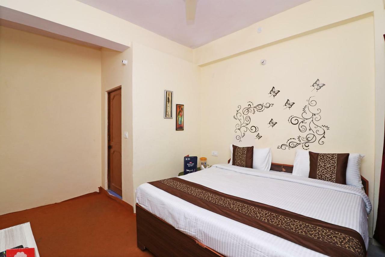 Oyo 13728 Hotel Kempty Valley View Hotel & Restaurant Мусори Екстериор снимка